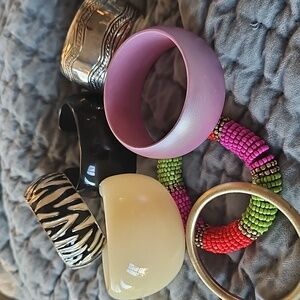 Bracelets lot of 7 bangles 80s cuffs LOT1522